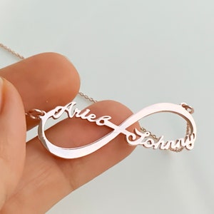 Collier infini avec 1,2,3,4 prénoms, collier infinity prénom, cadeau grand-mère, collier mère, collier maman en or, cadeau maman personnalisé