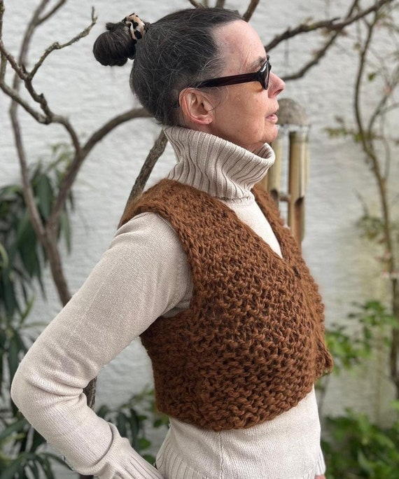 トップス COTTON WOOL KNIT VEST Women's Cable Knit Vest in Ecru | Sunspel