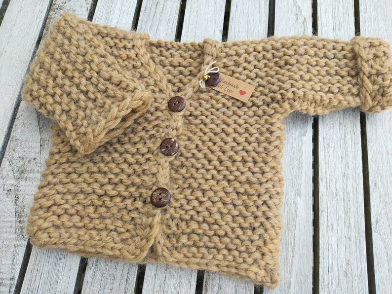 Baby newborn Grobstrick Jäckchen Strickjacke reine Wolle 100% Merino extrafein 19 micron handgesponnen und gestrickt,warm und sehr weich Camel