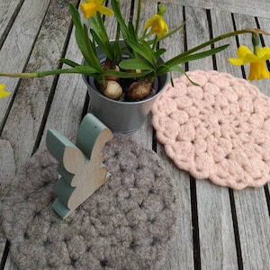 Untersetzer Topfuntersetzer tolle Deko rund ums ganze Jahr  aus  100% Schurwolle reine Natur handgesponnen gehäkelt und gefilzt
