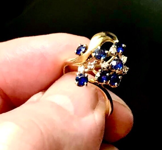 14K Yellow Gold - Fashion Ring, Sapphires and Gen… - image 10