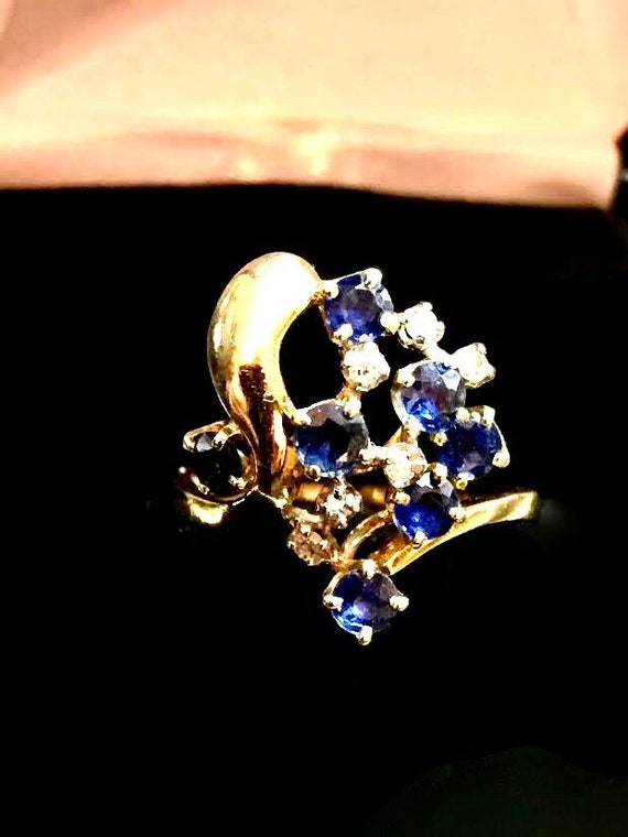 14K Yellow Gold - Fashion Ring, Sapphires and Gen… - image 1