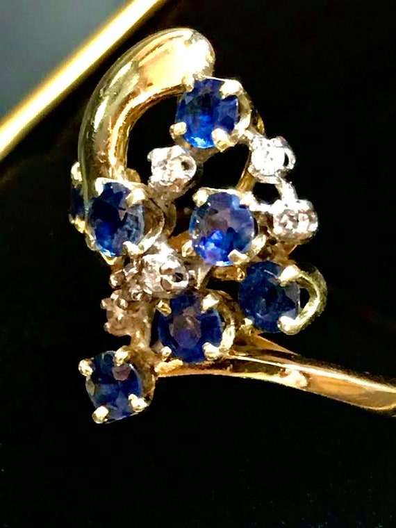 14K Yellow Gold - Fashion Ring, Sapphires and Gen… - image 6