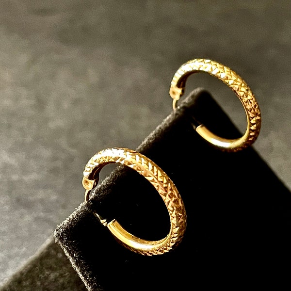 14K Yellow Gold - Wheat Pattern Hoop Earrings, 1.37g Weight,  3/4" Diameter, Ships in Complimentary Presentation Box, Great Gift For Her
