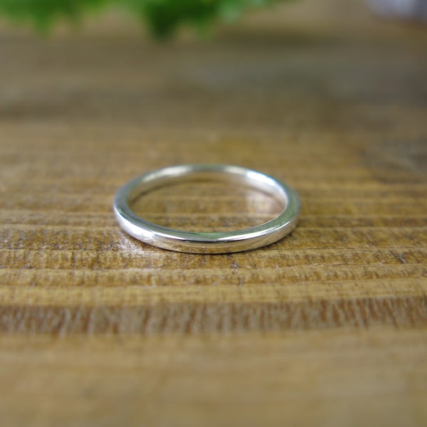 Dainty Wedding Band • 1.5mm Ring • Ladies Wedding Ring • FREE Engraving • Wedding Band • Classic Wedding Band • Narrow Ring • Thumb Ring