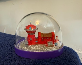 Futurama Planet Express Snow Globe (20th Century Fox)