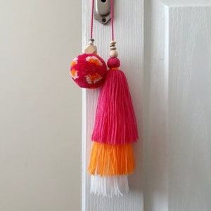 Pink Orange White Door Tassel, Boho Door Knob Hanging, Pink Orange Pompom Tassel Decor, Yarn Door Ornament, Layered Tassel Hanging