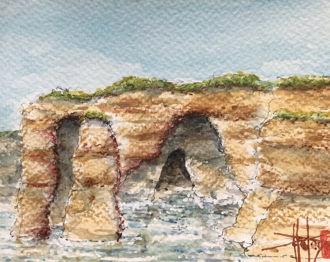 Aquarelle, falaises portugaises format carte postale. Tableau peint à la main