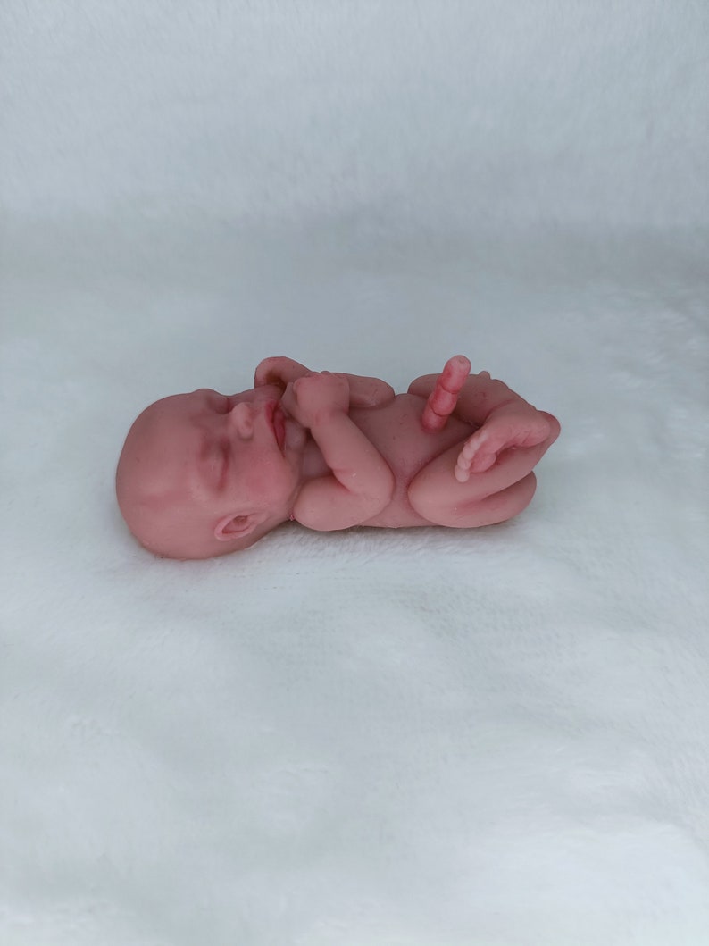 Bébé miniature en silicone image 4