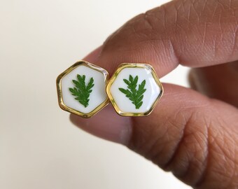Pendientes de helecho de relleno de oro / Joyería botánica / Regalo para ella / Joyería minimalista