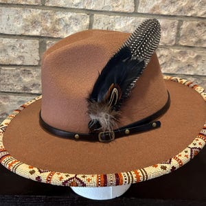 Perlen Fedora Hut mit Federn