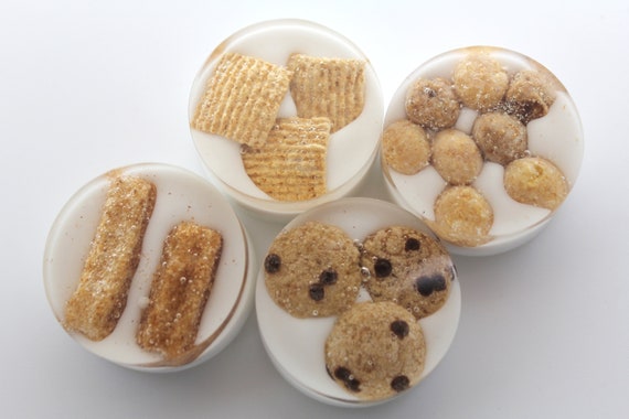 4 Breakfast Cereal Magnets - Made from Real Food - Cookie Crisp, Golden Grams, Reese's' Puffs 1.5 inch rounds Fun with Food in "Milk" Woah!