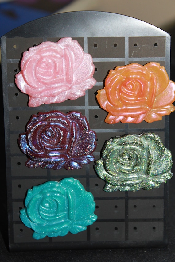 Wholesale Pinbacks - 5 Colorful Rose Pins - One Low Price! 1 inch pin - Resin Colorful Decorative Accessories! Blossoms Flowers