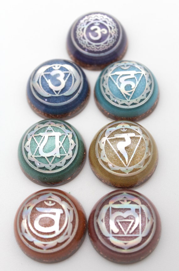 Chakra Set Round Orgone Domes - Foil 7 Symbols on Colored Mica with Quartz and Copper - Energy Charging Reiki Stones - 1 inch set of 7