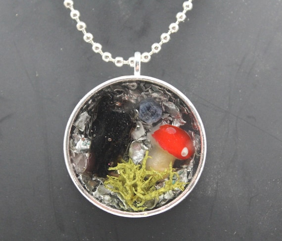 Garden Scene - Back to Nature EMF Blocking Necklace - Natural Moss - Impact Glass Tektite, Sapphire, Mushroom and Shredded Steel