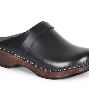 Zuecos negros suecos, zuecos clásicos de cuero, zuecos de madera unisex, zuecos de madera oscura, zuecos Bastad Troentorp para hombres y mujeres