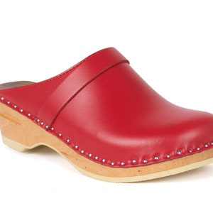Red Clogs, Classic Swedish Wooden Clog, Bastad Troentorp Clogs, Women Mules, Handmade Clogs, Sabot, Clog Shoes in Red, Da Vinci Red