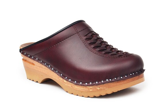 Dark hotsell brown clogs