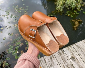 Camel Wool Lined Clogs with Backle: Troentorp Bastad Mules with Wooden Sole