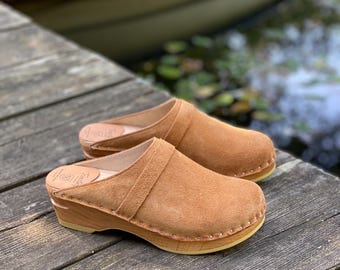 Camel Suede Clogs: Swedish Wooden Mules, Troentorp Da Vinci