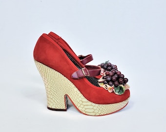 Irregular Choice Tropical Berry Red Suede Gold Platform Wedge Shoes I Sz 6