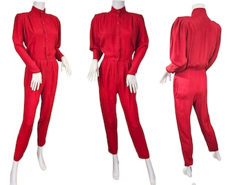 Mono de una pieza estilo militar Roberta de los años 80, de crepé de rayón rojo, talla S