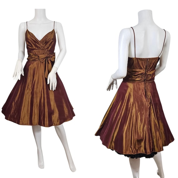 Roberta 1980s Metallic Copper Taffeta Spaghetti Strap Fit & Flare Dress I Sz Med - Etsy Israel Roberta 1980s Metallic Copper Taffeta Spaghetti Strap Fit & Flare Dress I Sz Med - Etsy Israel