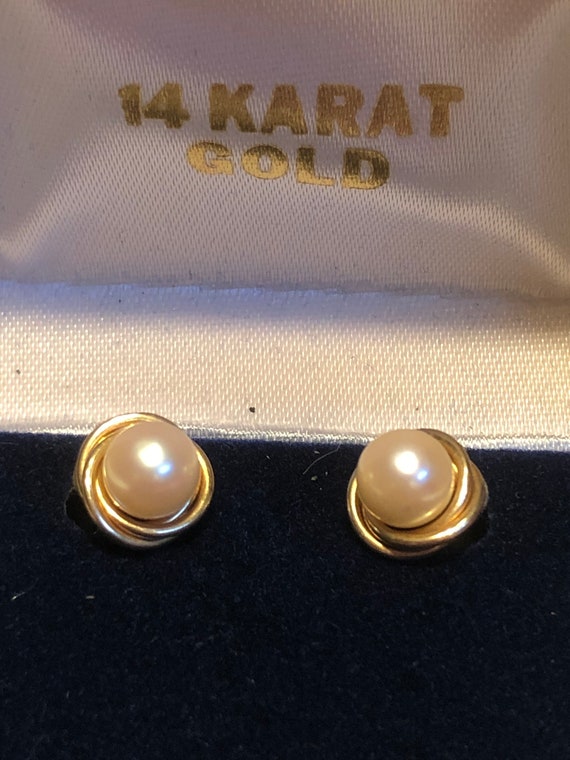 14K Gold Pearl Earrings