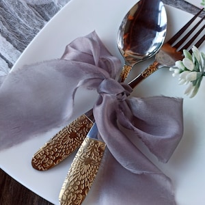 Nastro di seta grigia tinto a mano, 100% nastri di seta per mazzi da sposa, Invito nastro di nozze, decorazione di nozze neutro