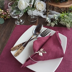 Burgundy placemats, Cloth placemats for farmhouse kitchen decor, Dinner placemats rustic home decor, Wedding Placemats Set of 6, 10, 12
