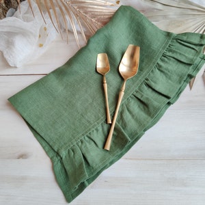 Olive linen kitchen towel for rustic decor, Ruffled tea towel for farmhouse kitchen, Hand towel for bathroom, Boho tea towels for cozy home