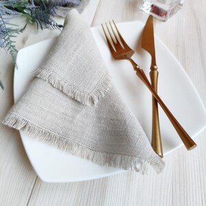Servilletas de lino con bordes con flecos, Servilletas de tela de granja, Servilletas de lino orgánico para la decoración de la mesa de bodas, Servilletas de cóctel para la cena a granel