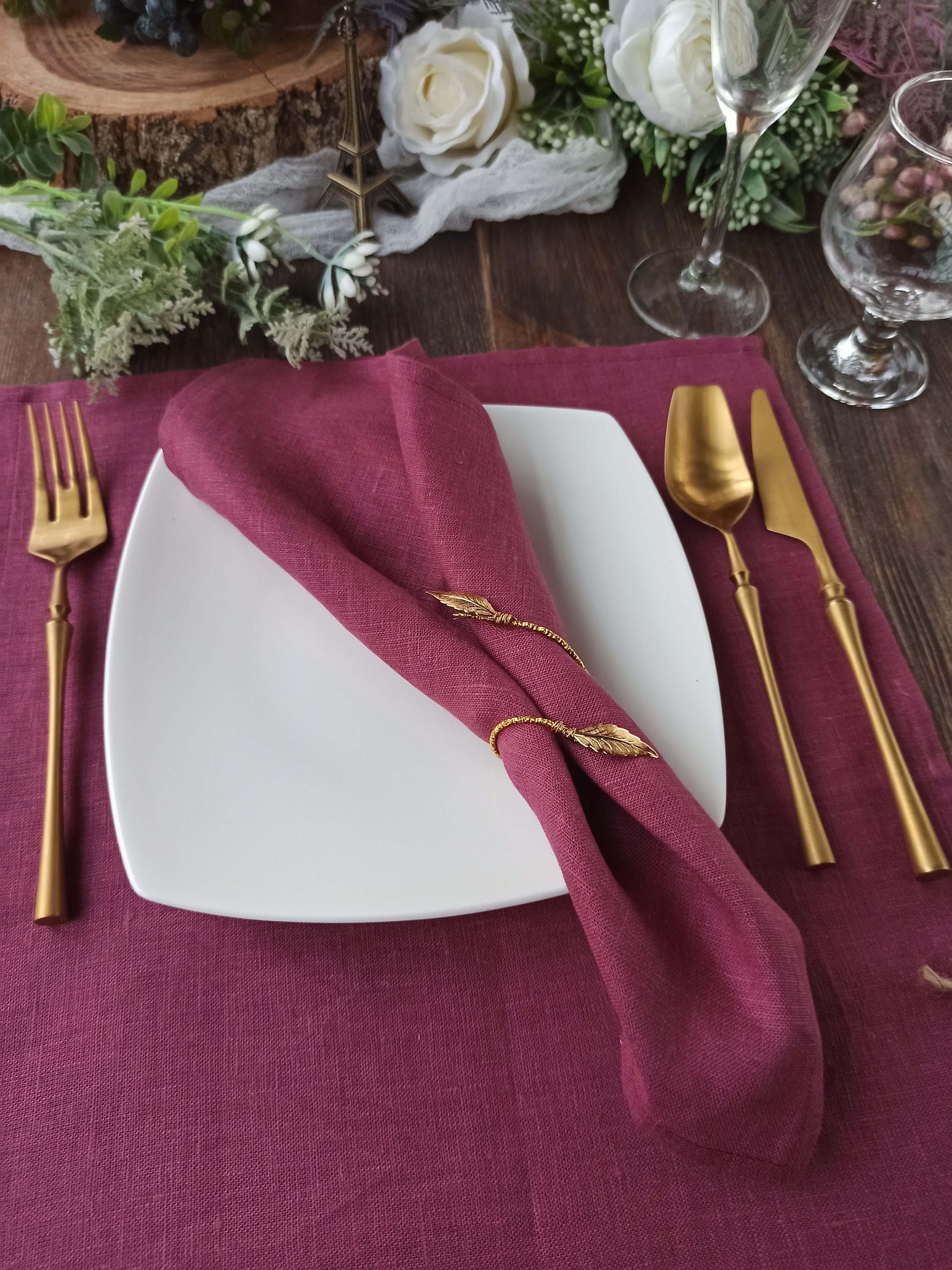 MLMC Handmade Cloth Napkins Bulk 17.7x17.7 Linen Dinner Napkins with  Fringe for Family Wedding Party Events Set of 8 Rose Gold