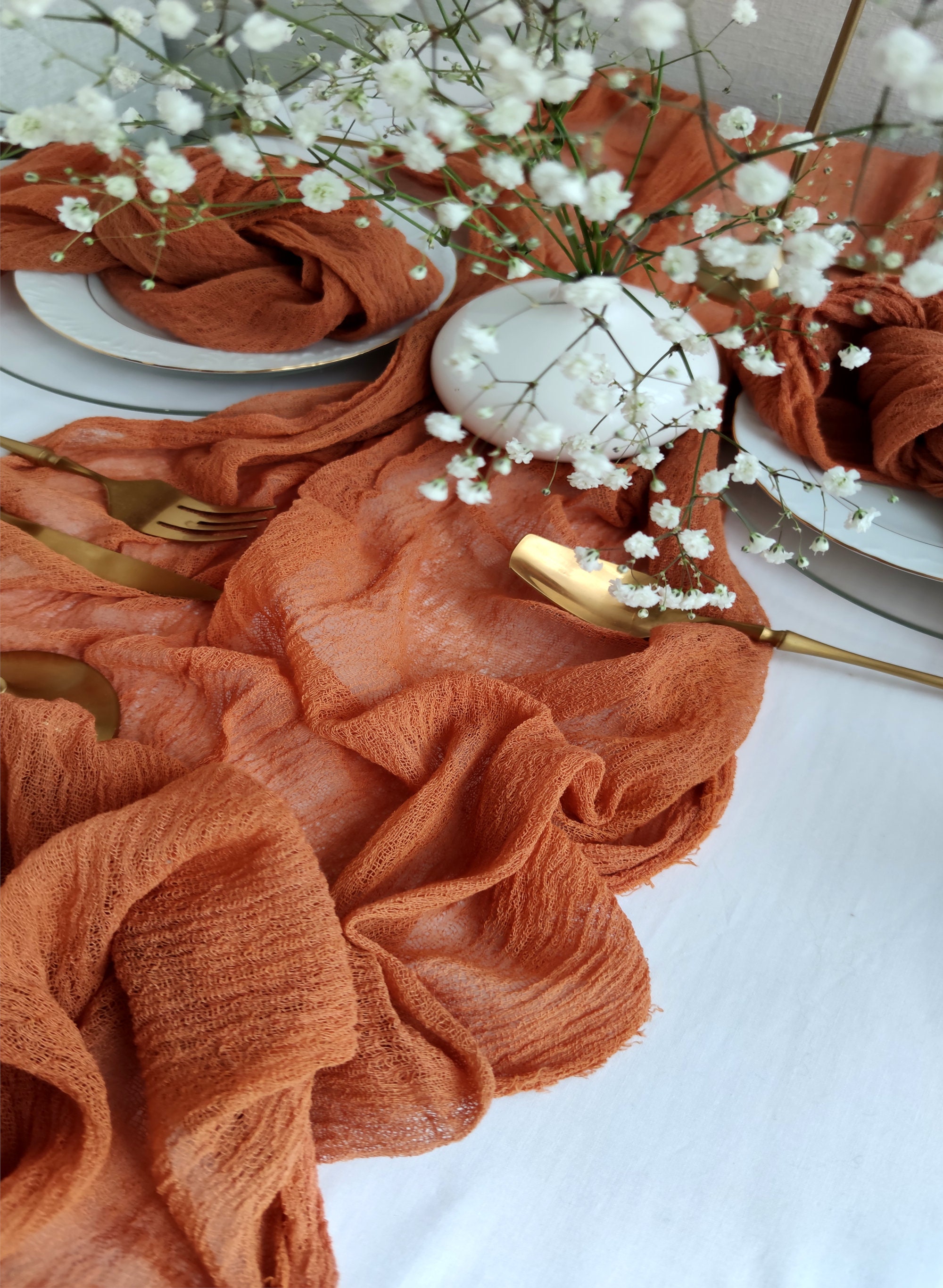 4 Runner Da Tavola In Garza Bordeaux 304,8 Cm – Decorazioni Per Matrimoni E Feste Boho