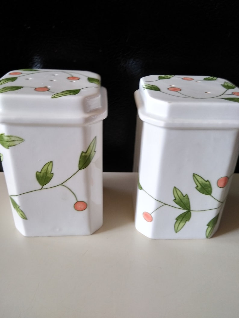 Haldon Group Japanese salt /& pepper shakers embossed birds hand painted cherries