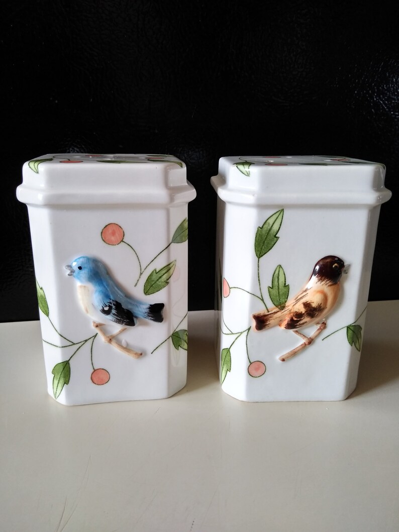 Haldon Group Japanese salt /& pepper shakers embossed birds hand painted cherries