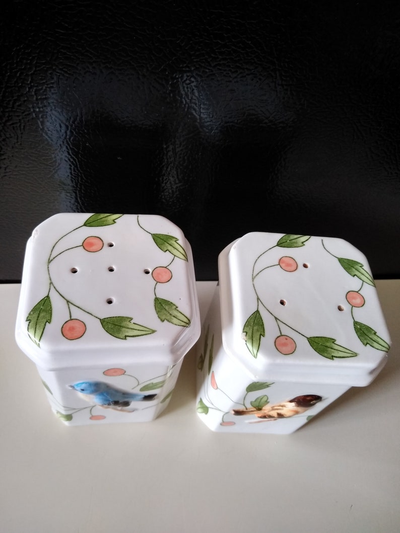 Haldon Group Japanese salt /& pepper shakers embossed birds hand painted cherries