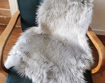 Faux fur, lambskin look, synthetic fur, faux leather, lambskin, seat cushion, chair cushion, fur