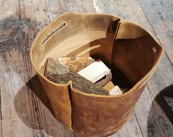 Firewood bag, shopper, shopping bag a. Oiled leather, beach bag, basket, returnable bottles, newspaper, brown, rustic look, wooden basket