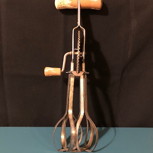 Vintage Ecko hand mixer!