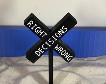 Sandtray Miniature Sign "RIGHT / WRONG"