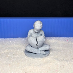 Broken Heart Miniature for Sandtray