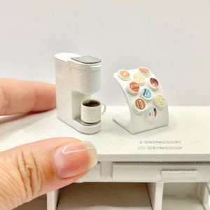 1/12 Scale Miniature Coffee pod And Machine for dollhouse gift