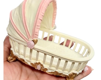 1/6 Scale miniature  Bassinet for dollhouse
