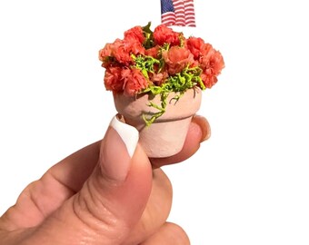1/12 Scale July 4th Flowers in Terracotta Pot for dollhouse