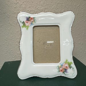 Ceramic Floral Picture Frame - Vintage Small Floral Picture Frame - Modern Floral Frame - Vintage Wedding Decor - Vintage Wedding Style