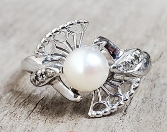 10K Pearl & Diamond Ring