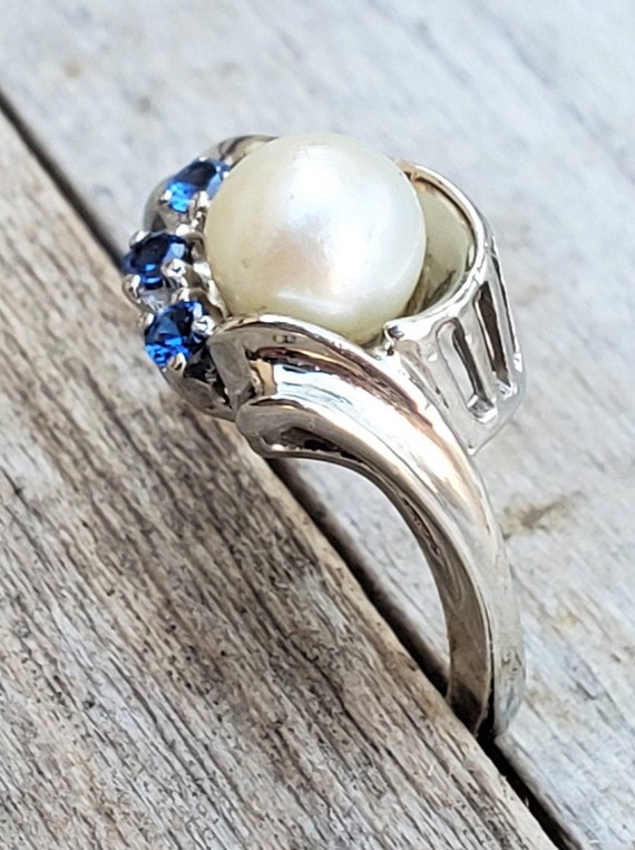 10K White Gold Pearl Sapphire Ring - image 6