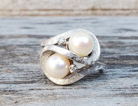 Vintage 14K Double Pearl & Diamond Ring - image 1