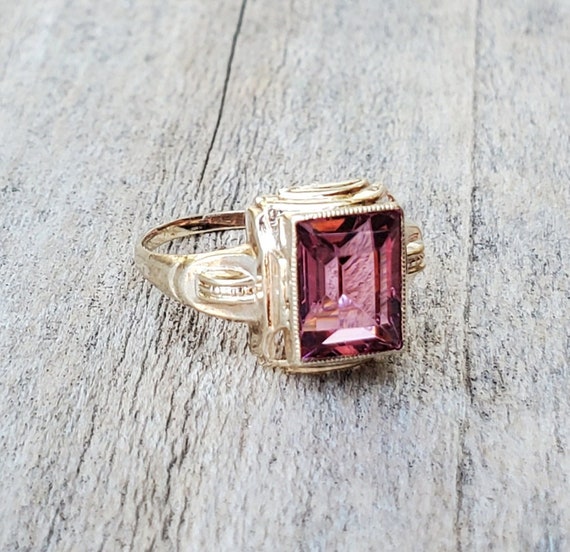 Vintage 10K Pink Glass Stone Ring Gem